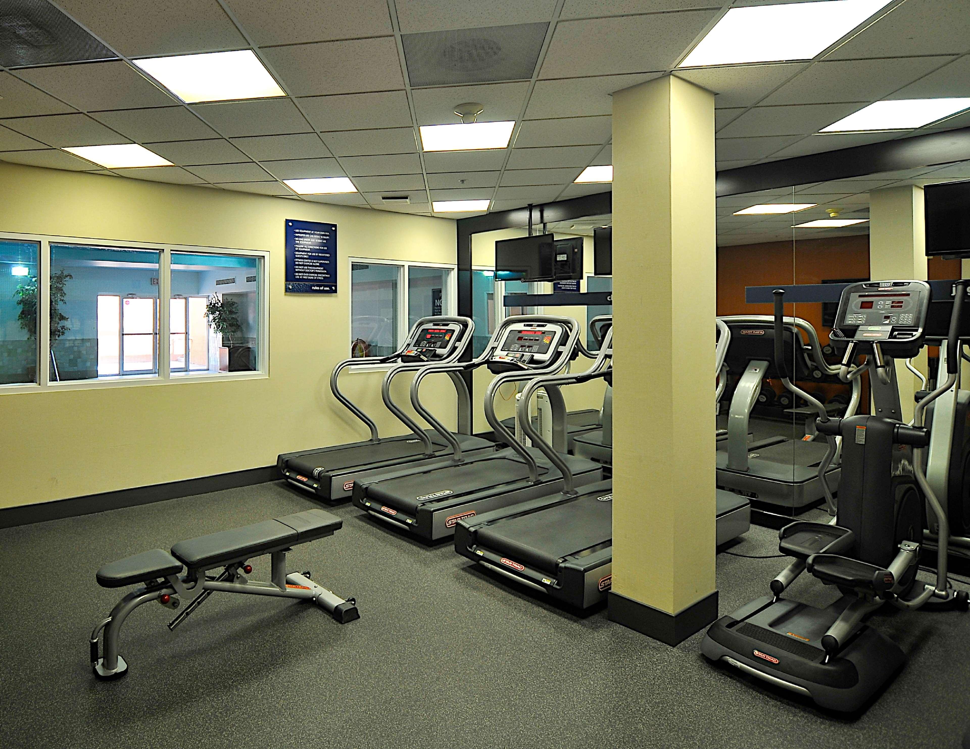 Hampton Inn & Suites By Hilton Calgary-Airport Экстерьер фото