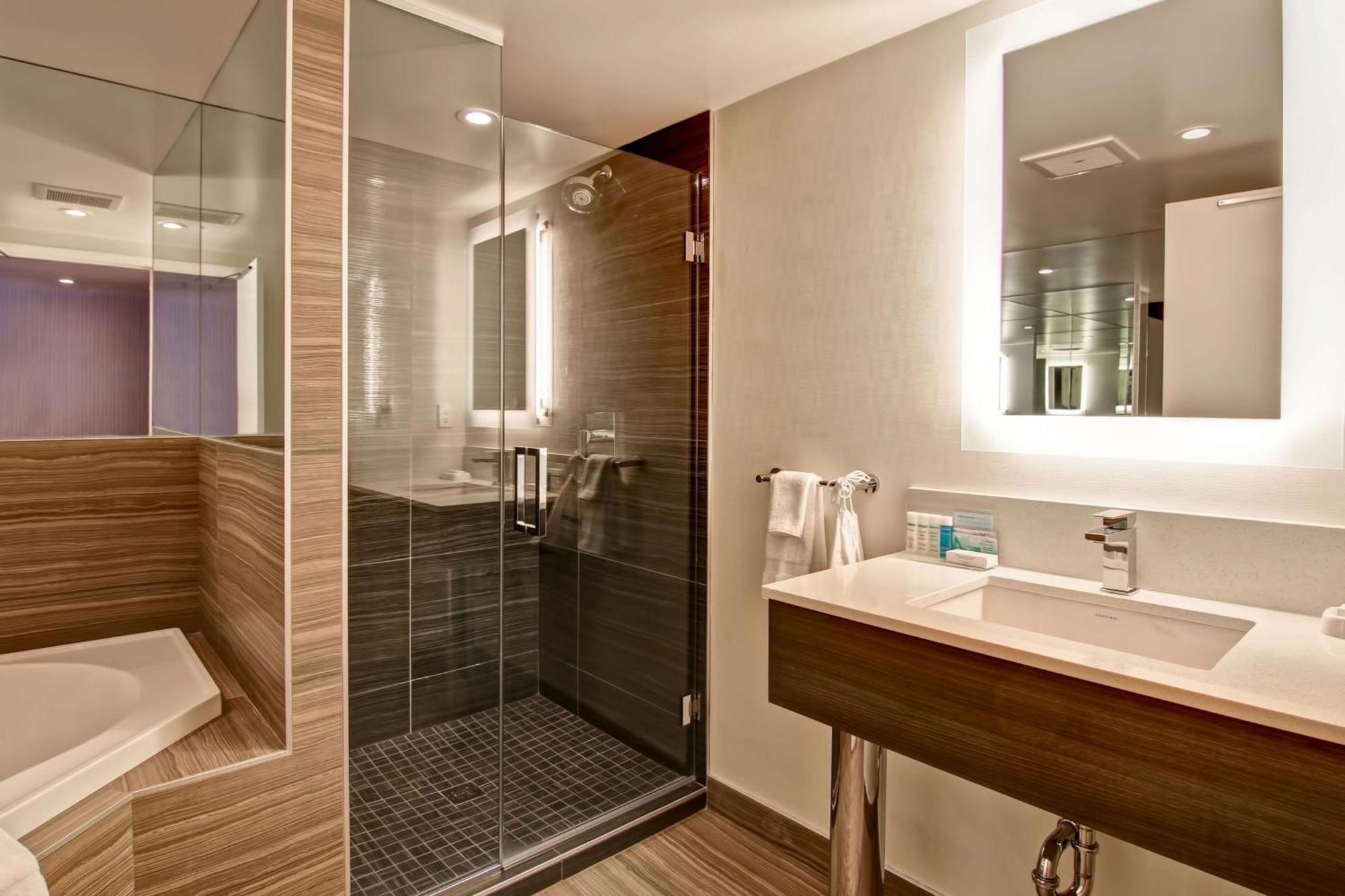 Hampton Inn & Suites By Hilton Calgary-Airport Экстерьер фото