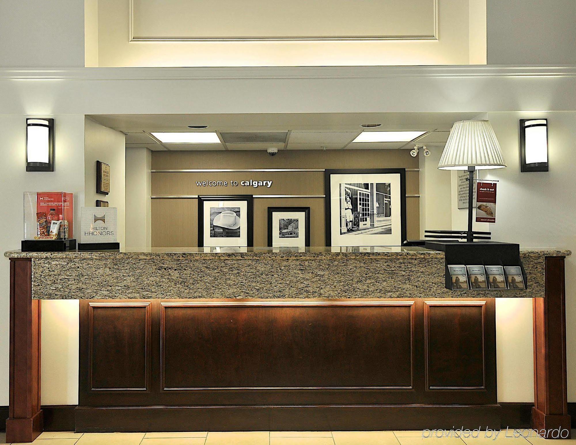 Hampton Inn & Suites By Hilton Calgary-Airport Экстерьер фото