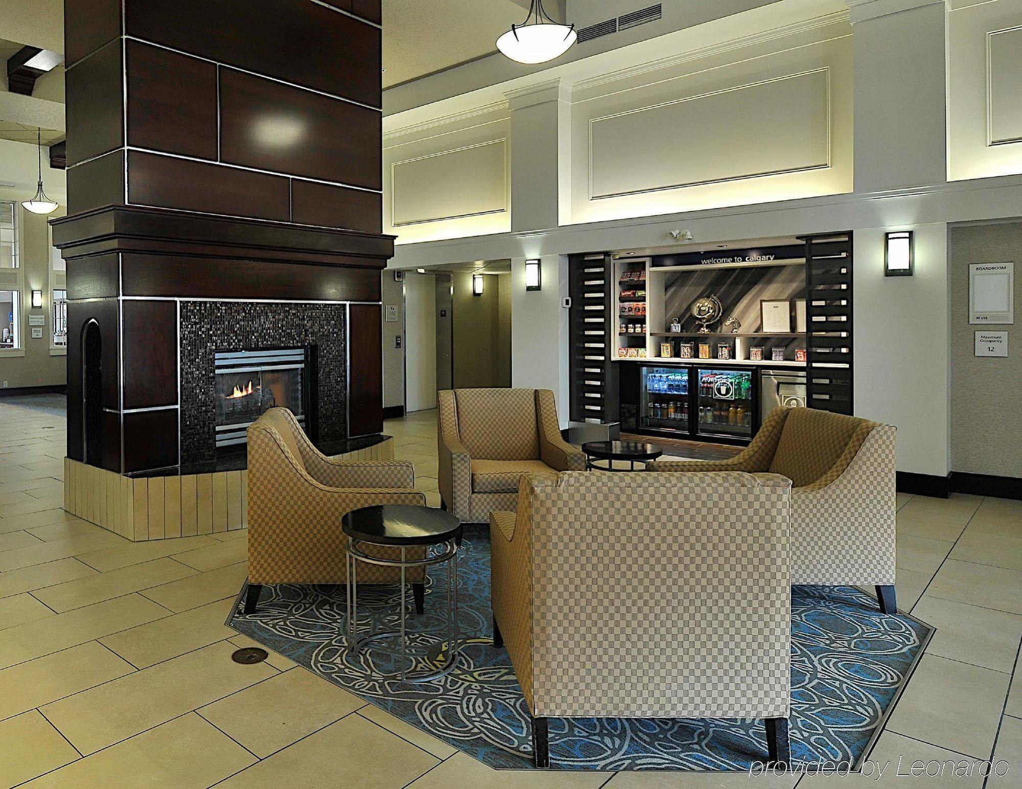 Hampton Inn & Suites By Hilton Calgary-Airport Экстерьер фото