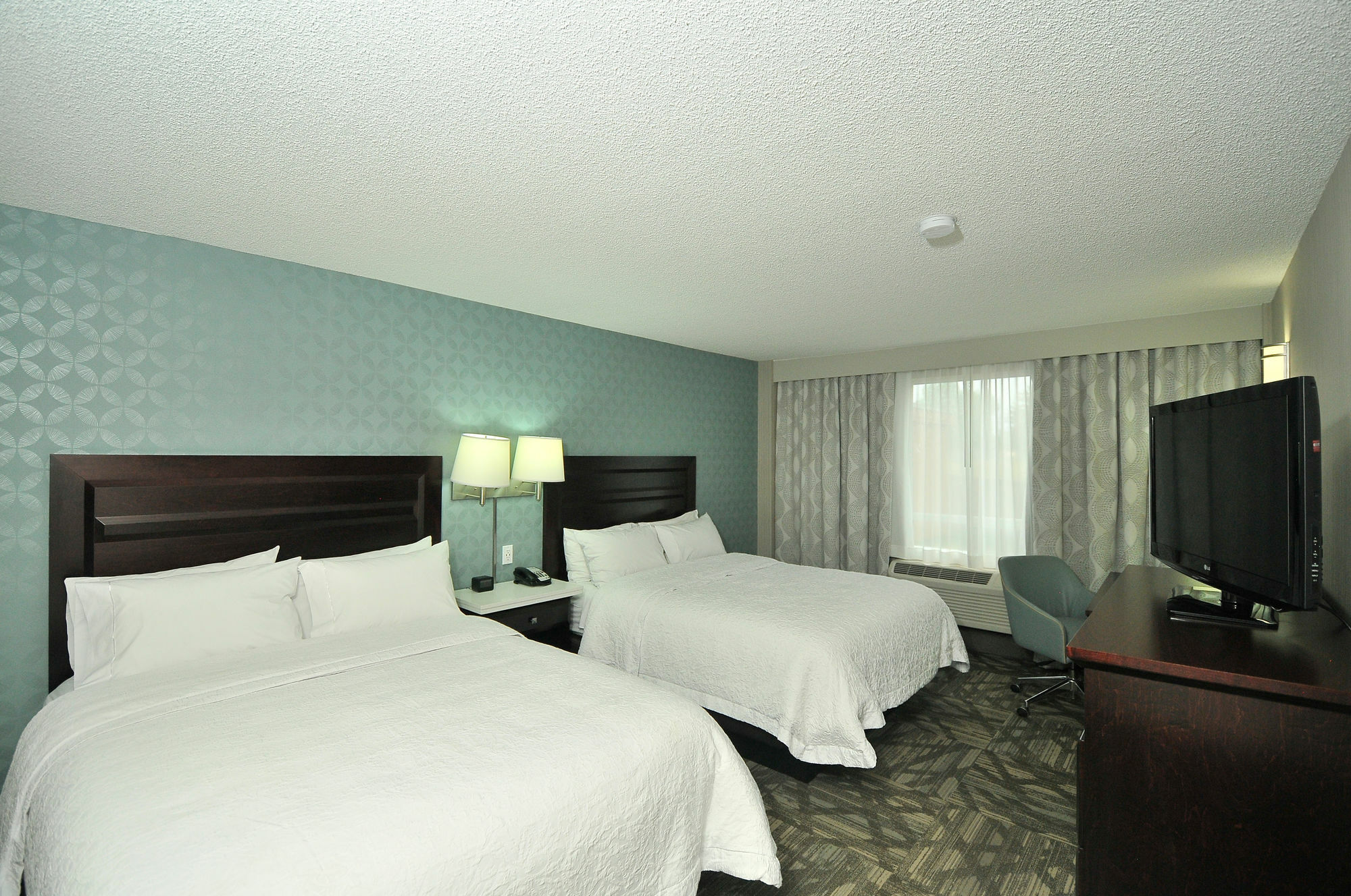 Hampton Inn & Suites By Hilton Calgary-Airport Экстерьер фото